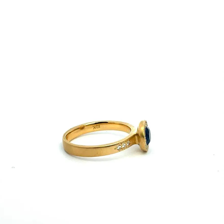 18 karat Yellow Gold, Sapphire and Diamond Halo Ring