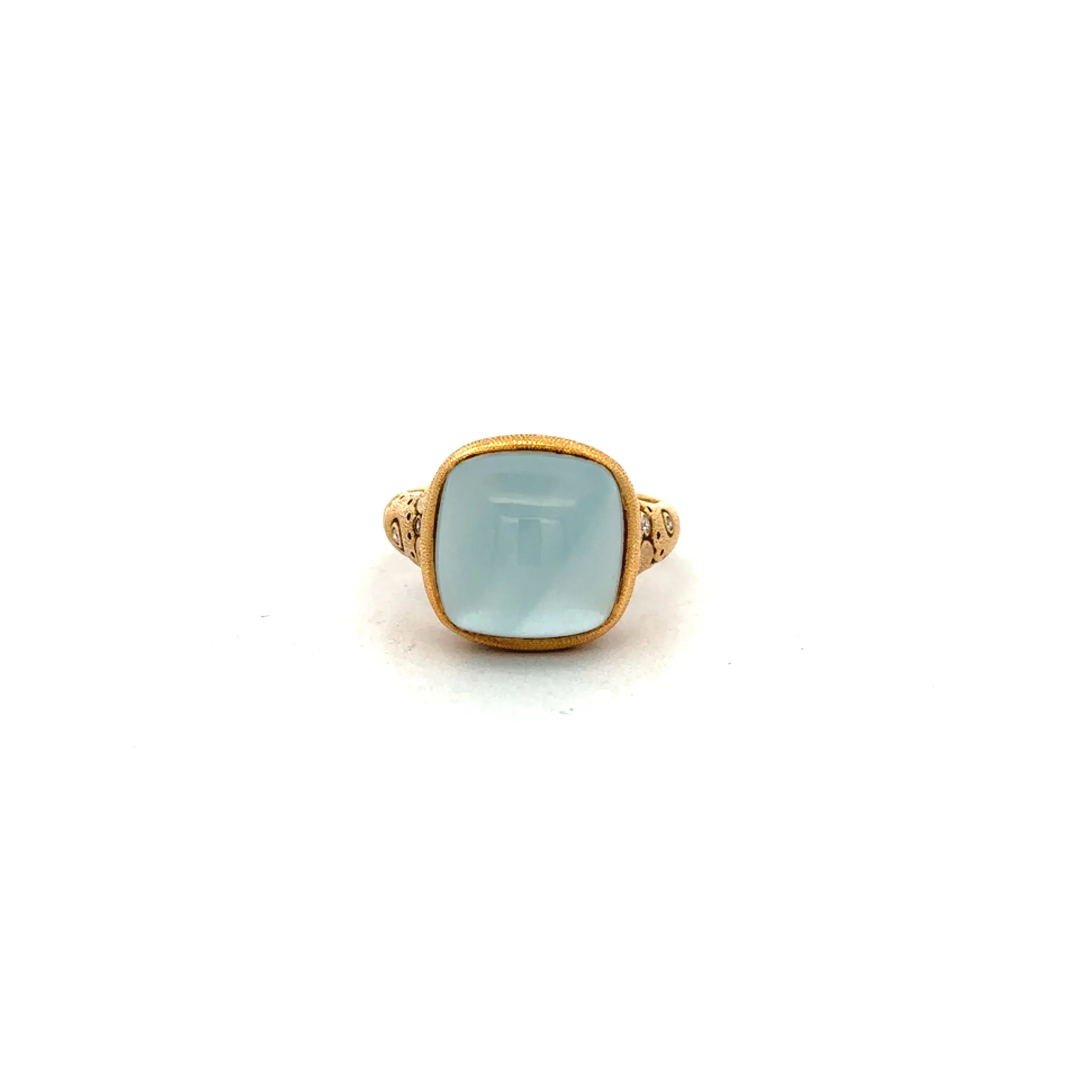 Yellow Gold Milky Aquamarine Cabochon Ring