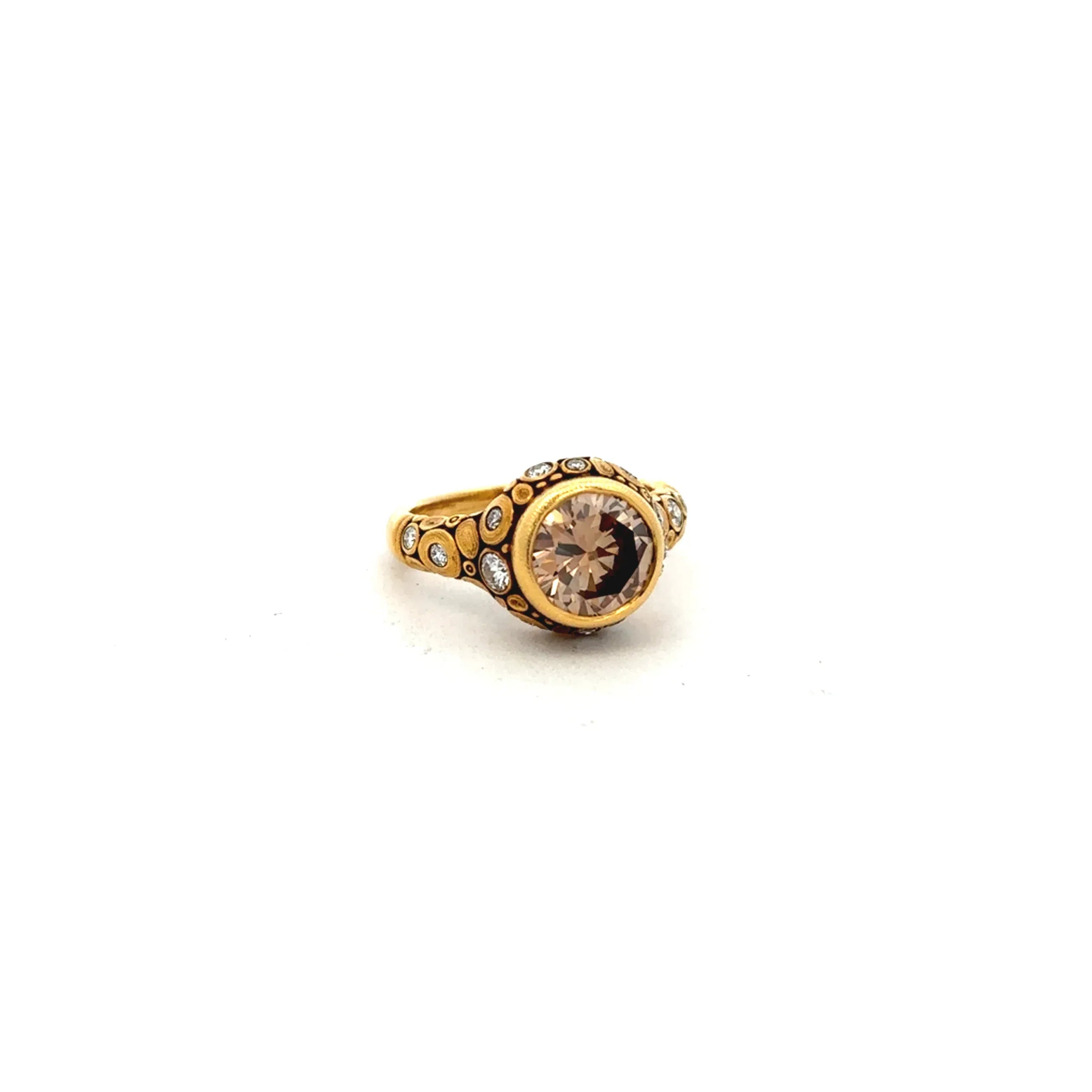 Cognac Diamond 'Circle' Ring
