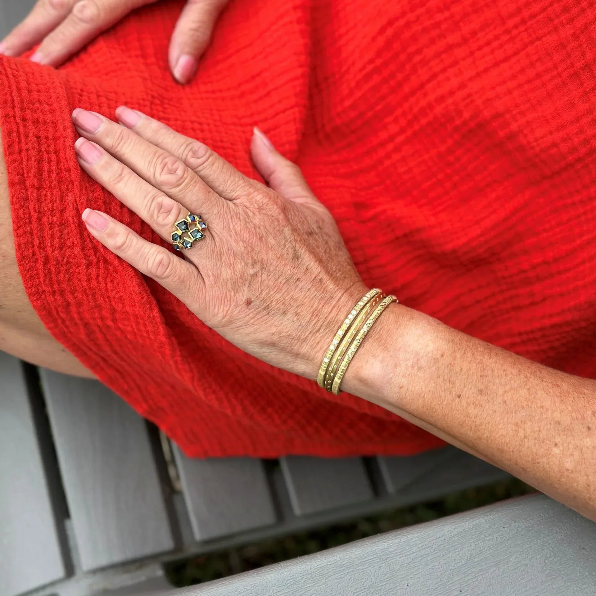 18 karat Yellow Gold and Geometric Sapphire Cluster Ring