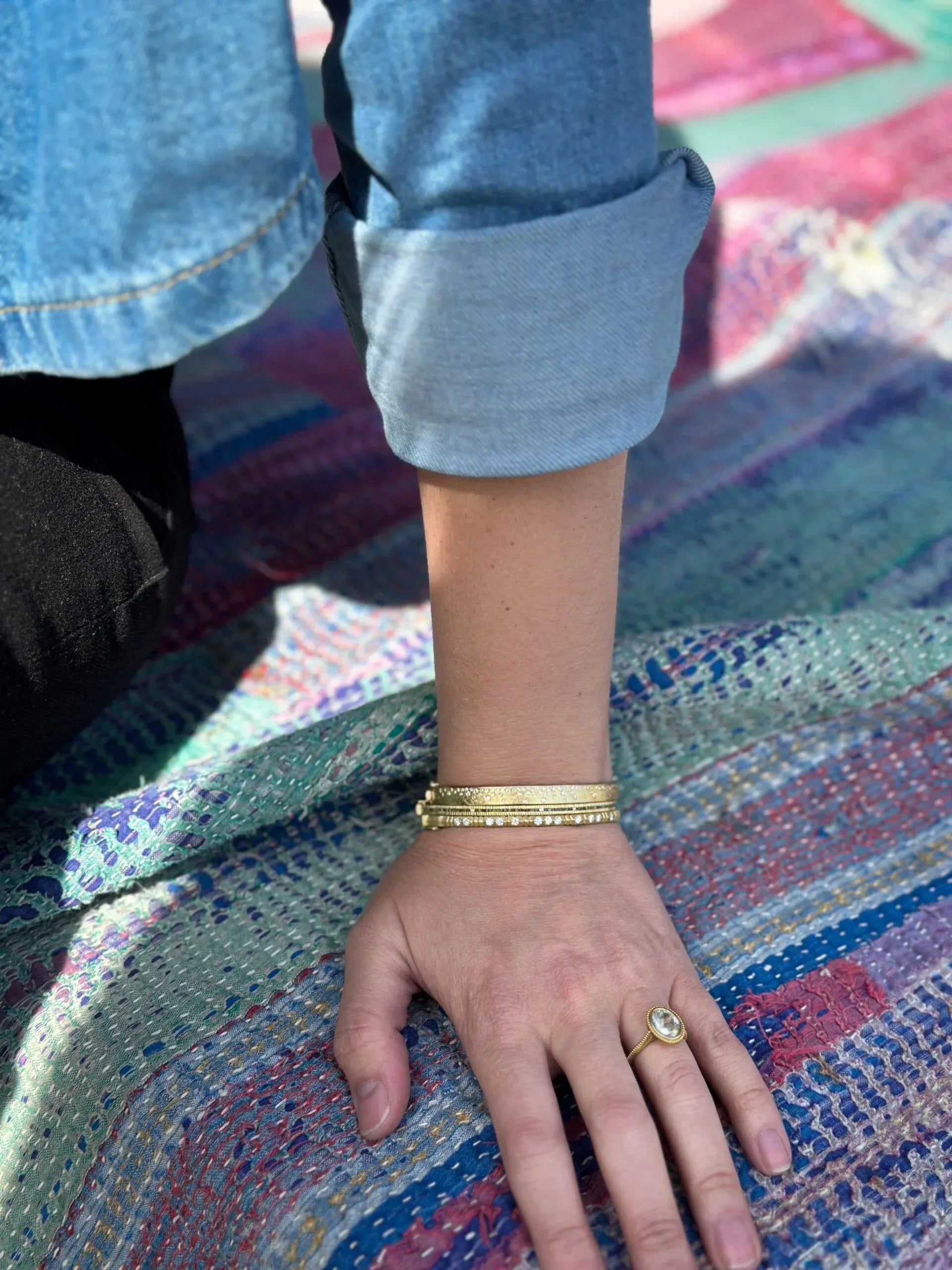 Diamond and 18 karat Yellow Gold Hinge Bracelet
