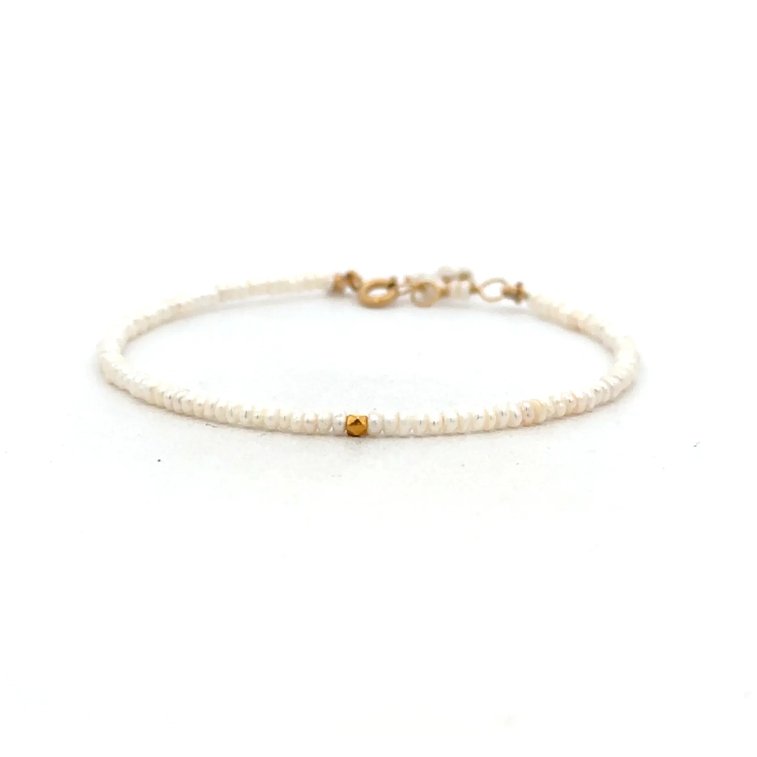 18 Karat Yellow Gold and Pearl Bracelet