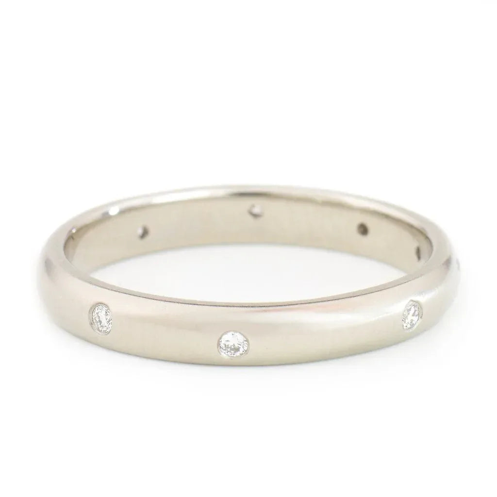 Dancing Diamond Band - 18K Yellow Gold