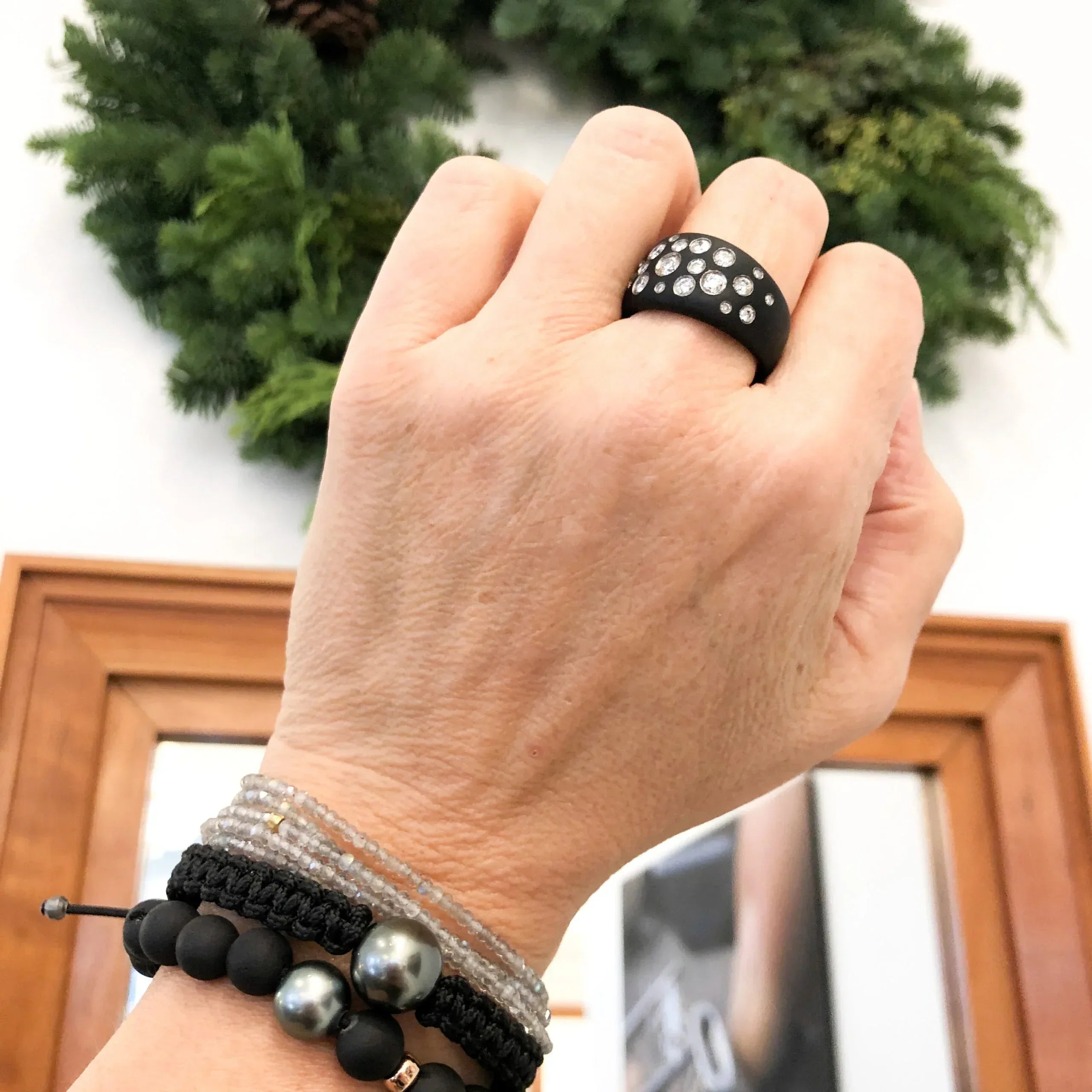 Gray Tahitian Pearl and Agate Bracelet