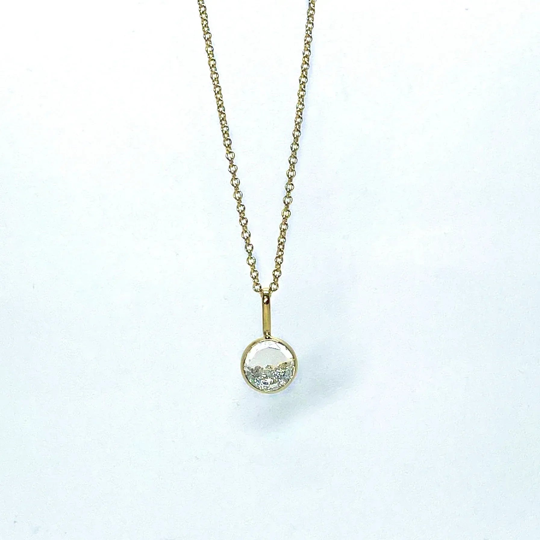 Round Kaleidoscope Shaker Pendant