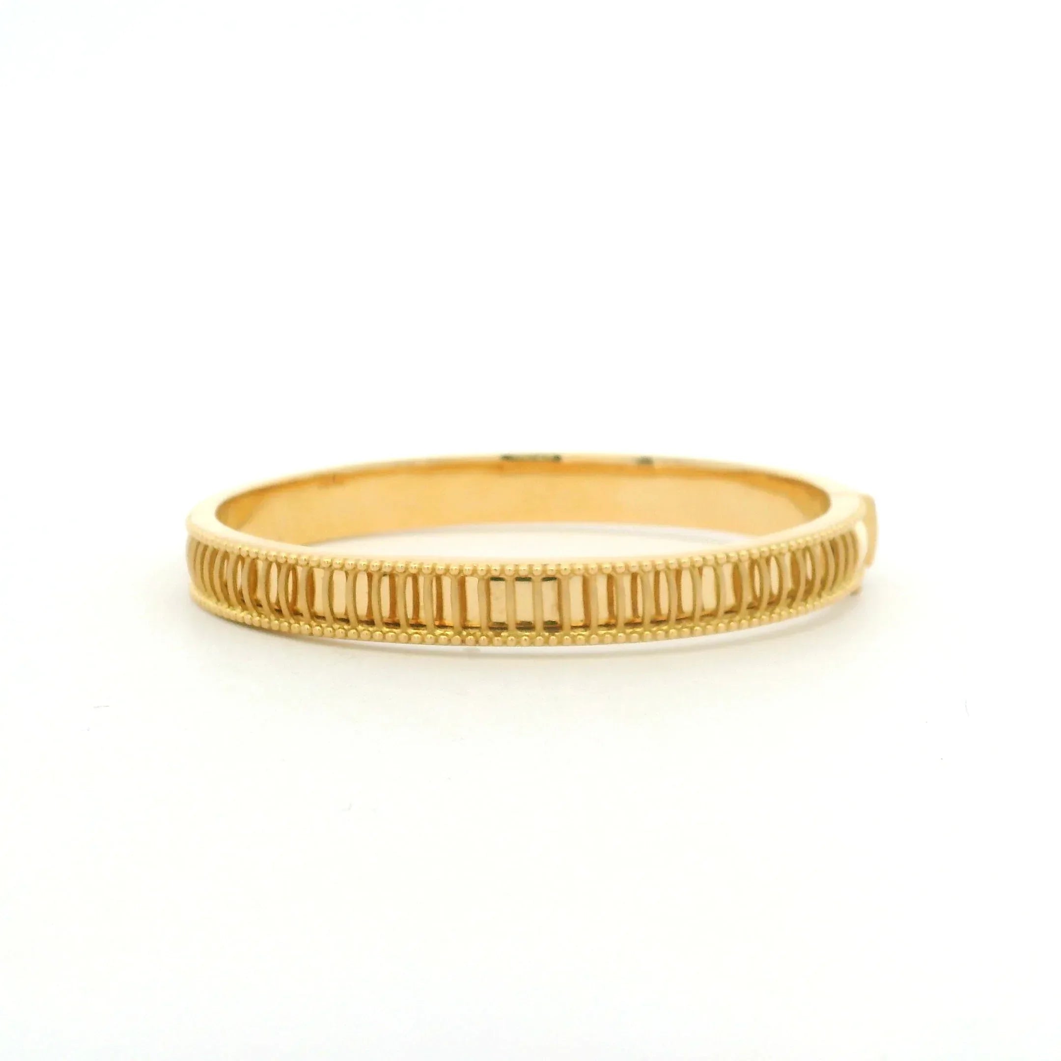 18 karat Yellow Gold "Rays" Bangle