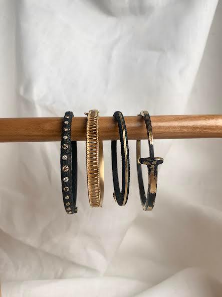 18 karat Yellow Gold "Rays" Bangle