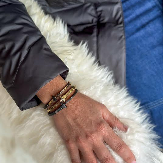 Super Dust Nail Bracelet