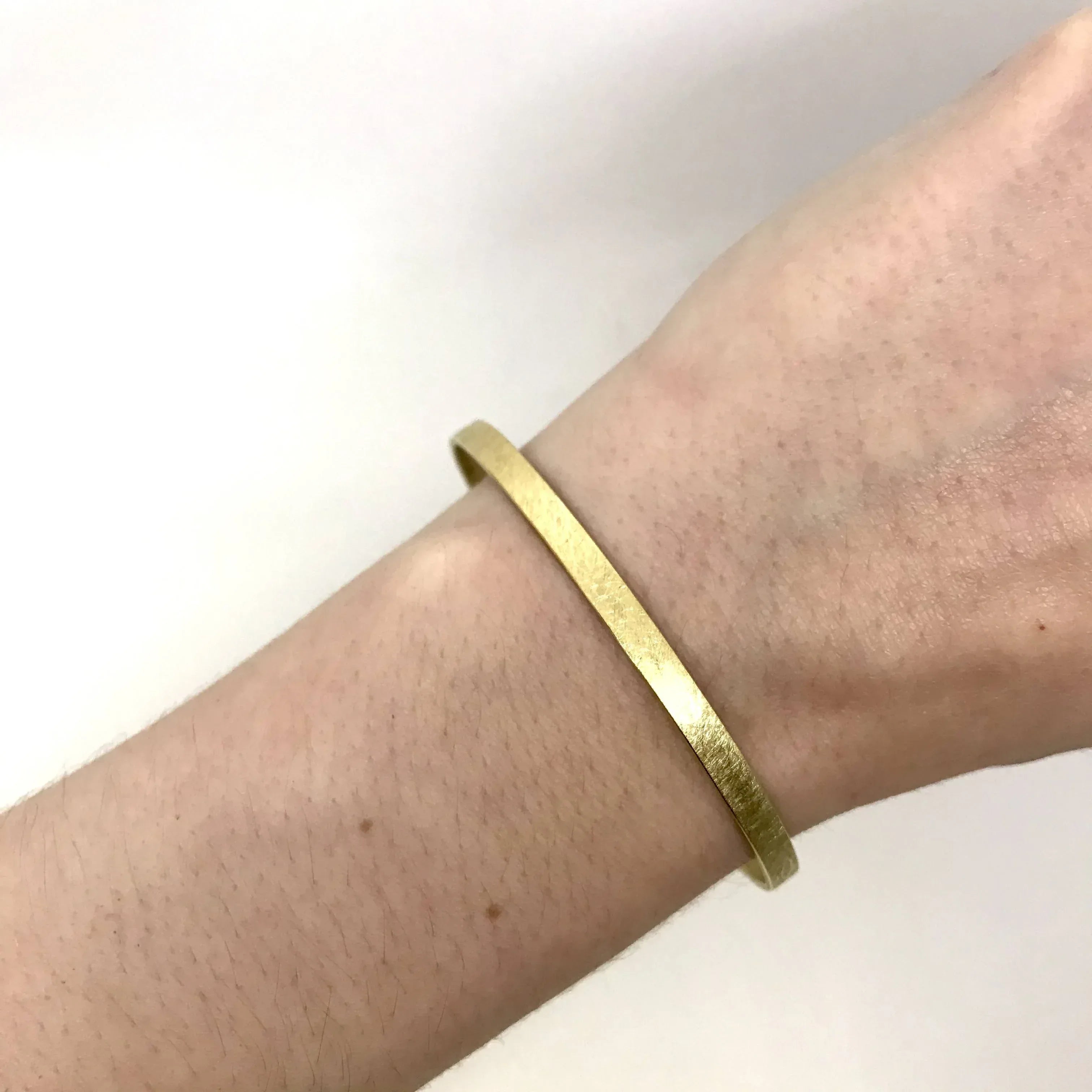 18 Karat Yellow Bangle