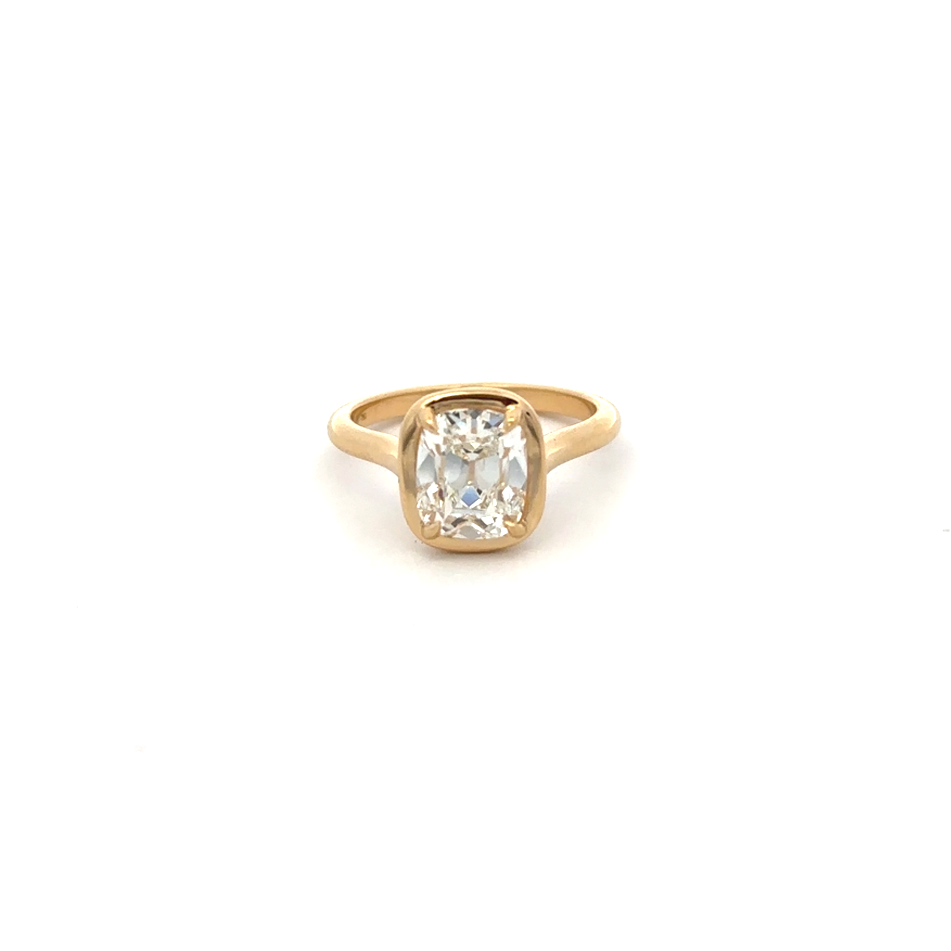 18K yellow gold ring with an old mine cut cushion diamond