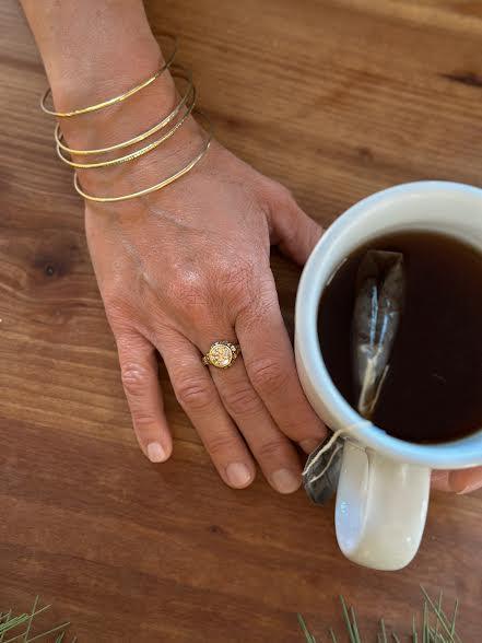18 karat Yellow Gold Hammered Bangle, Polished