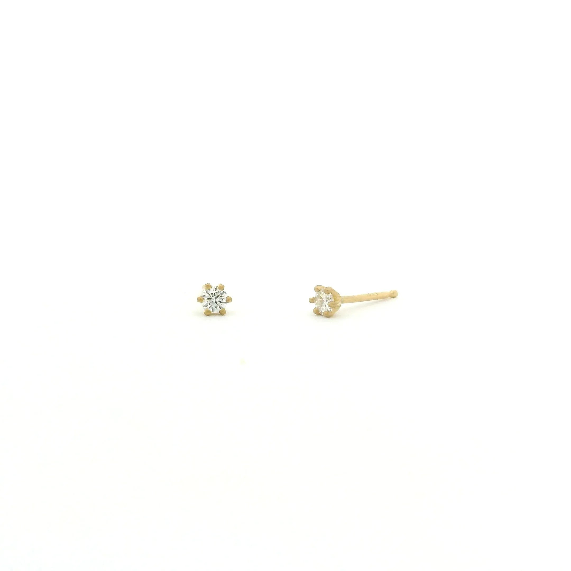 18 karat Yellow Gold and Diamond Stud Earrings, 0.14 ct