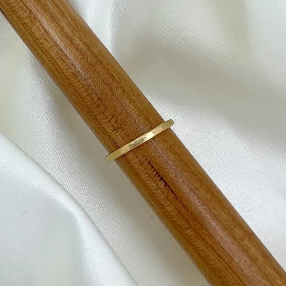 18 karat Yellow Gold Hammered Band, Satin
