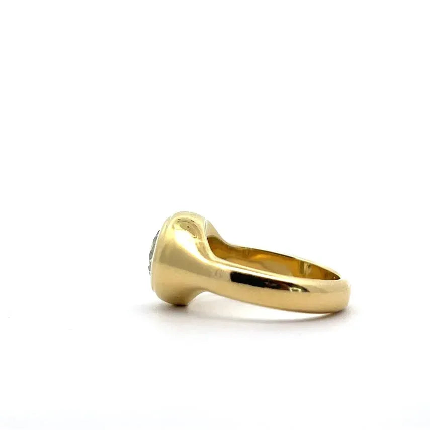 18 karat Yellow Gold and Diamond Ring