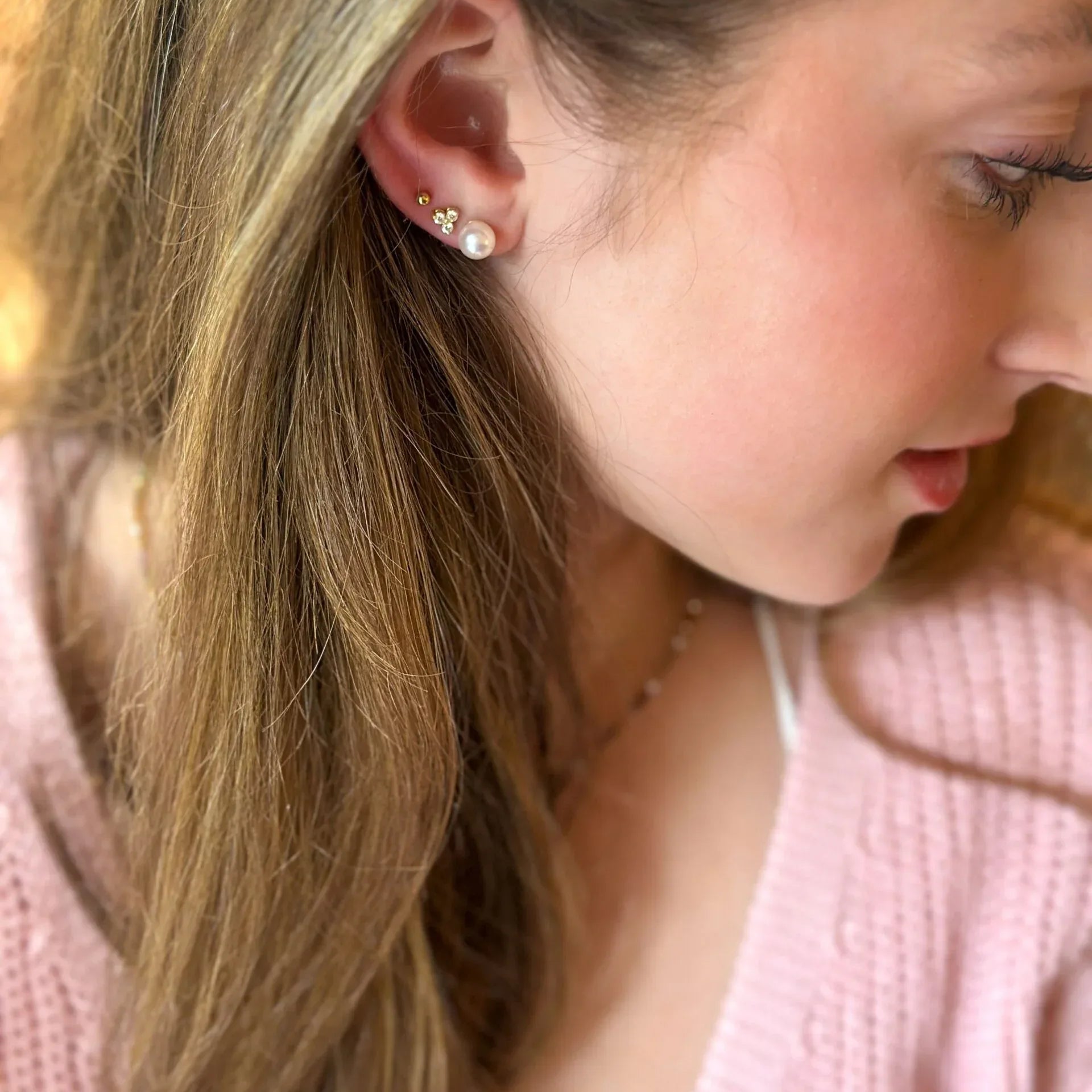 18 Karat Yellow Gold Stud Earrings
