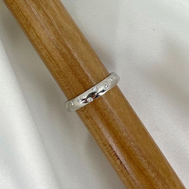Platinum and Scattered Diamond Band