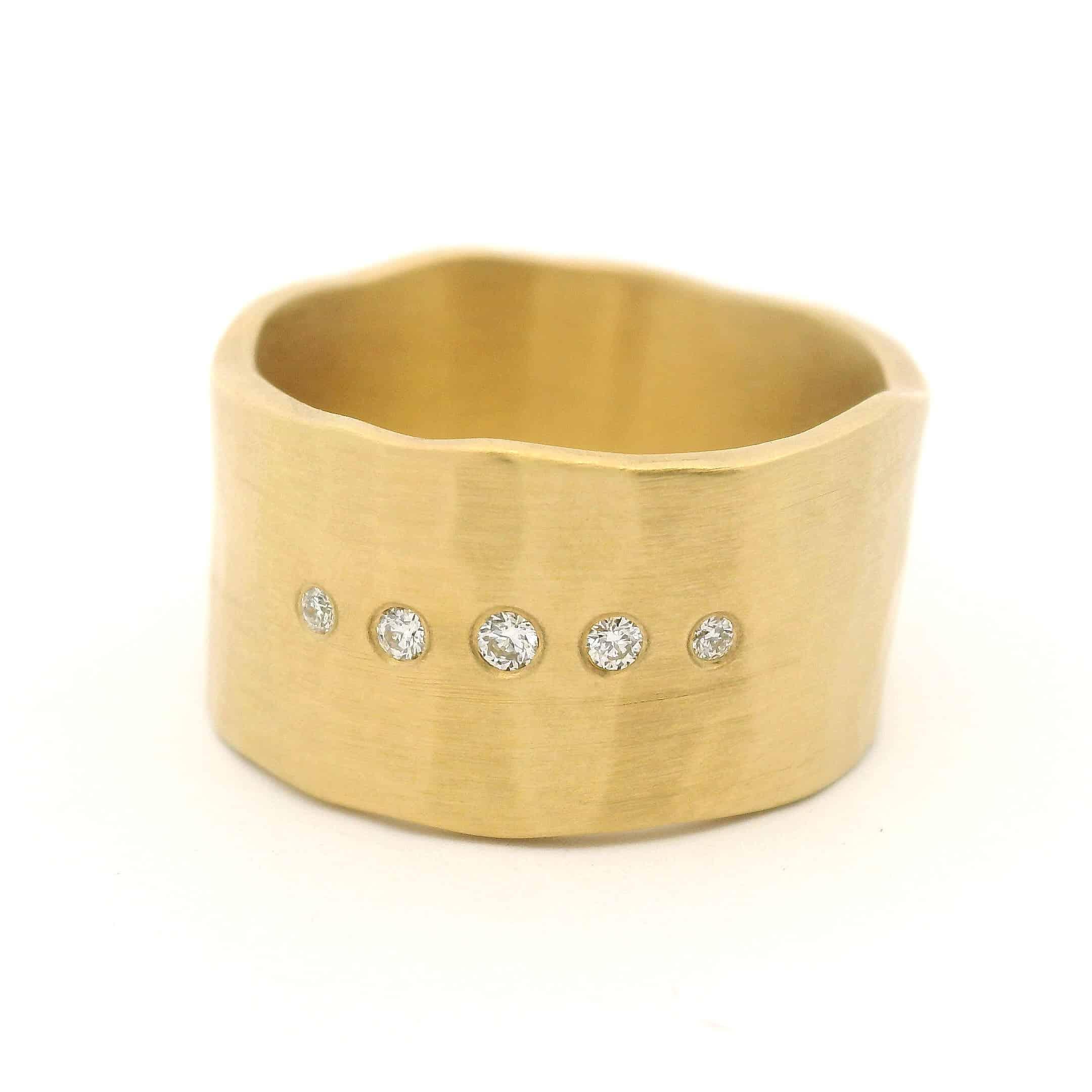 Hammered Wide Band with Diamonds
