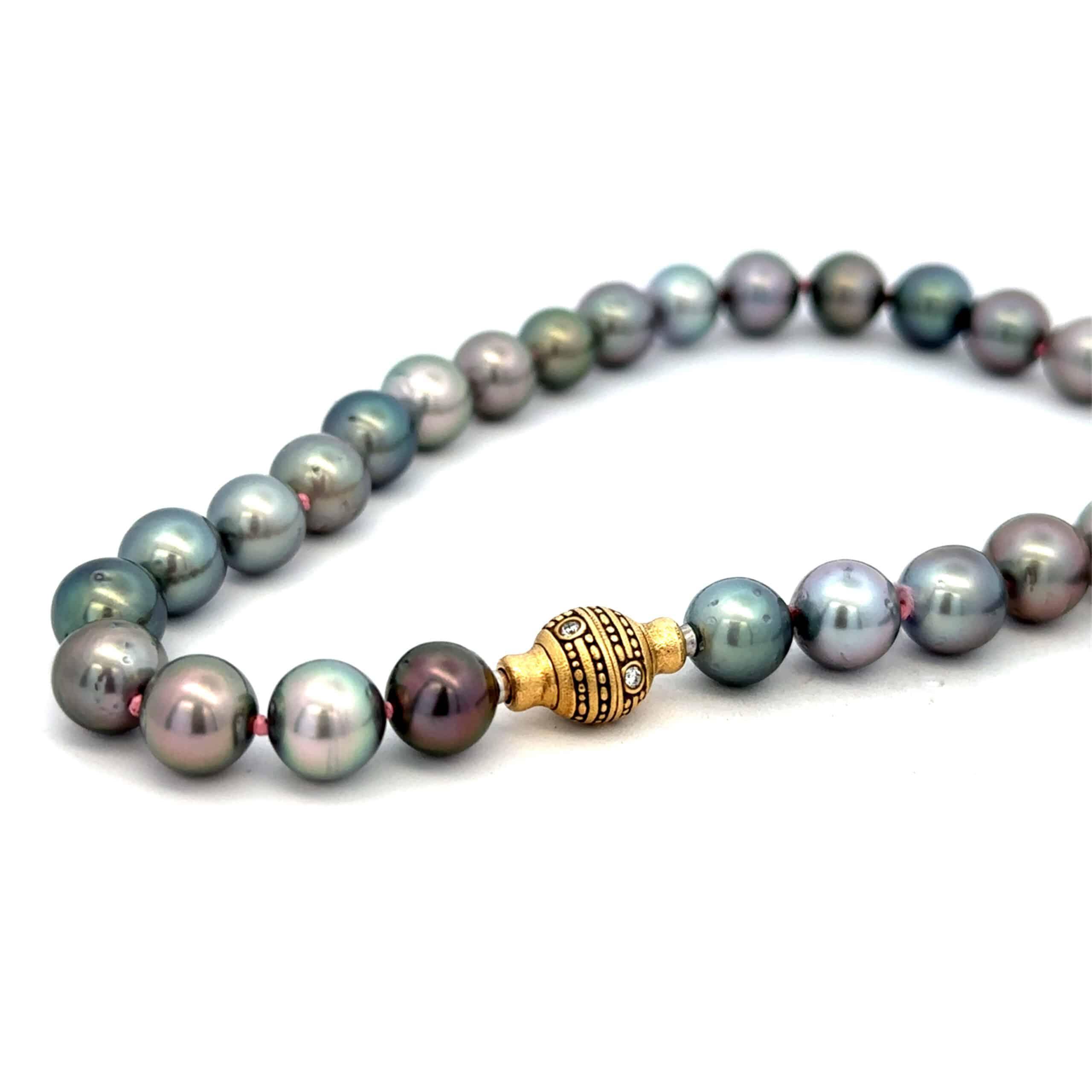 Yellow gold and Diamond Vario Clasp