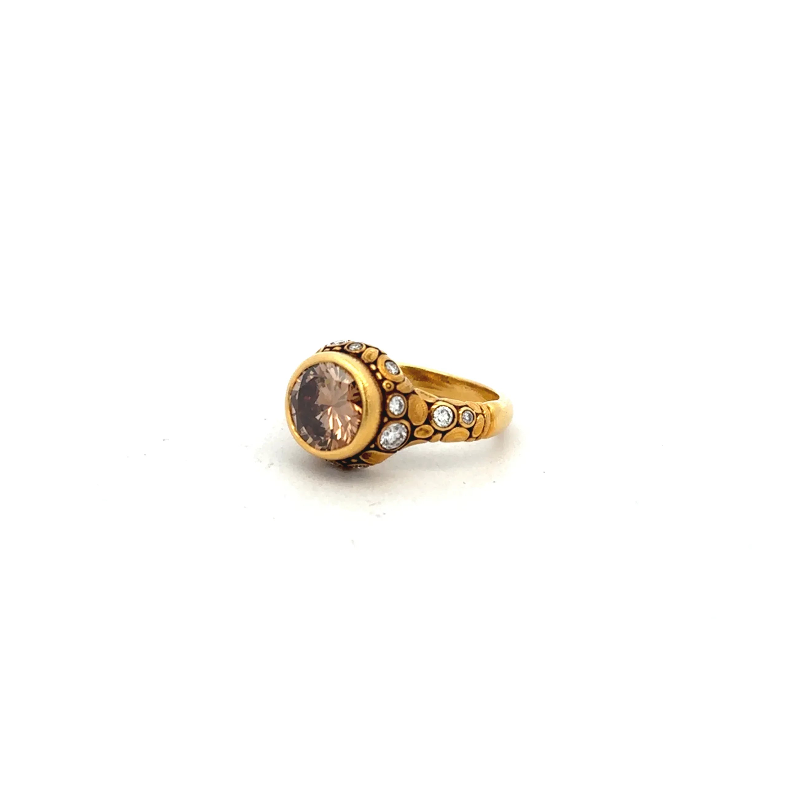 Cognac Diamond 'Circle' Ring