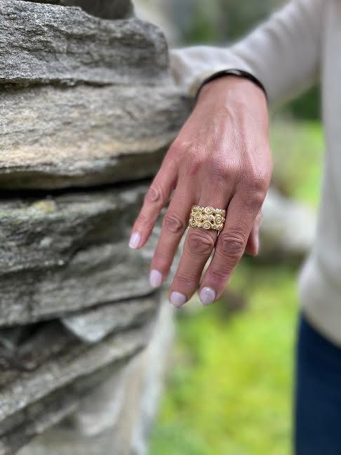 "Happy Circles" Band