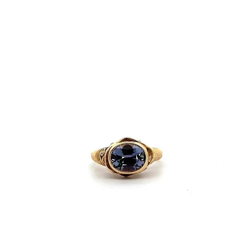 18 karat Yellow Gold and Spinel Ring