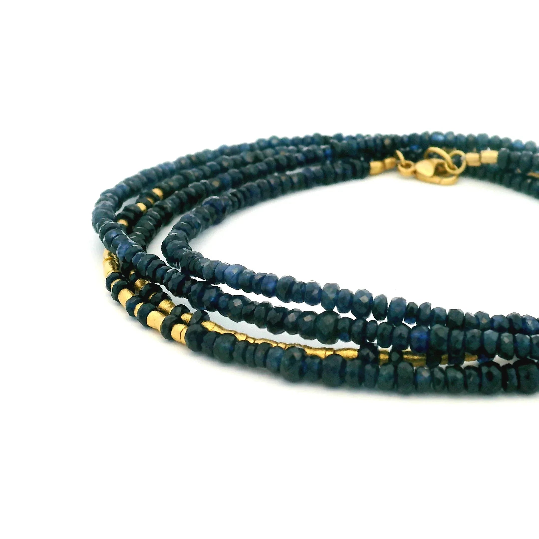 18 Karat Yellow Gold and Dark Blue Sapphire Necklace