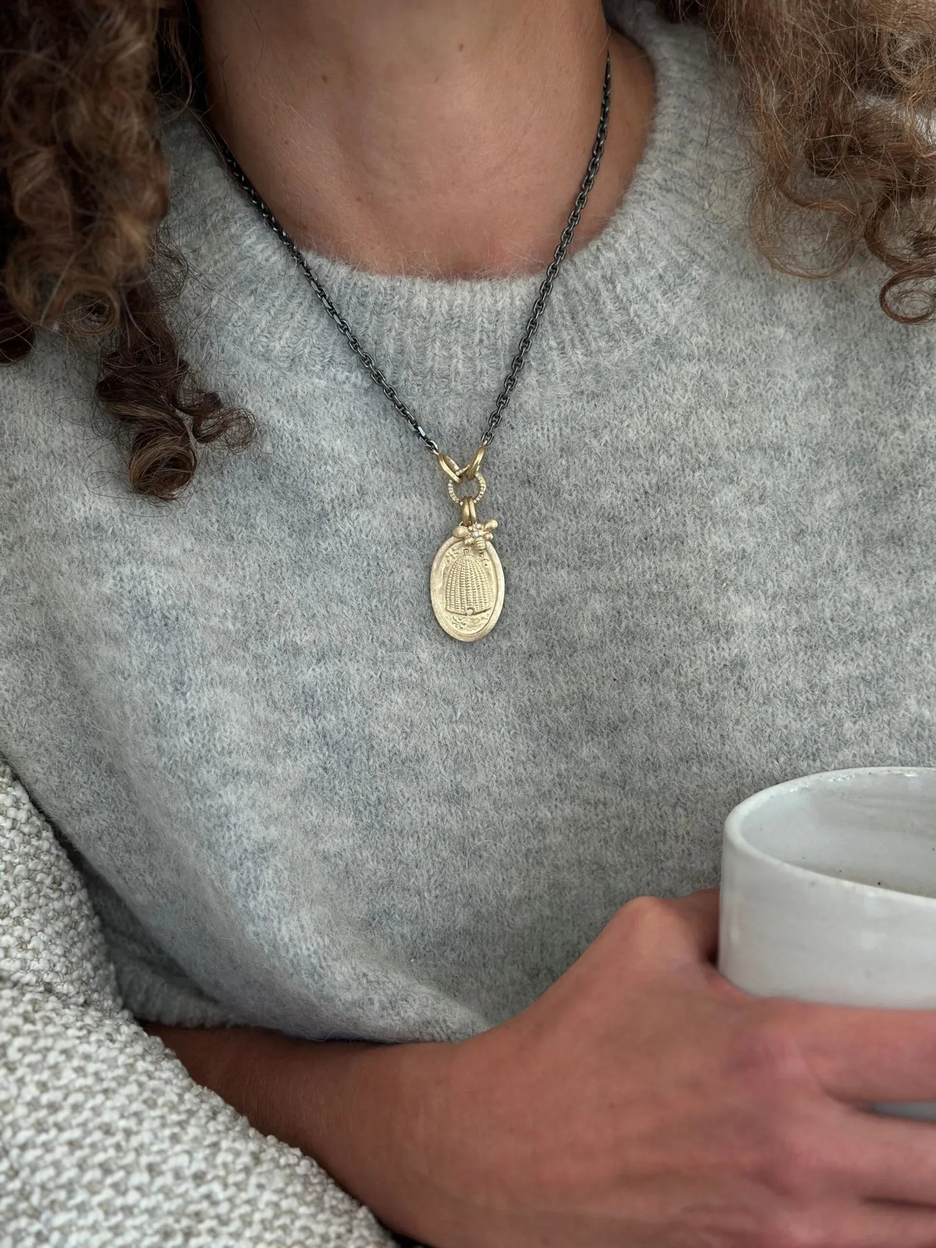 14 Karat Yellow Gold Beehive Charm