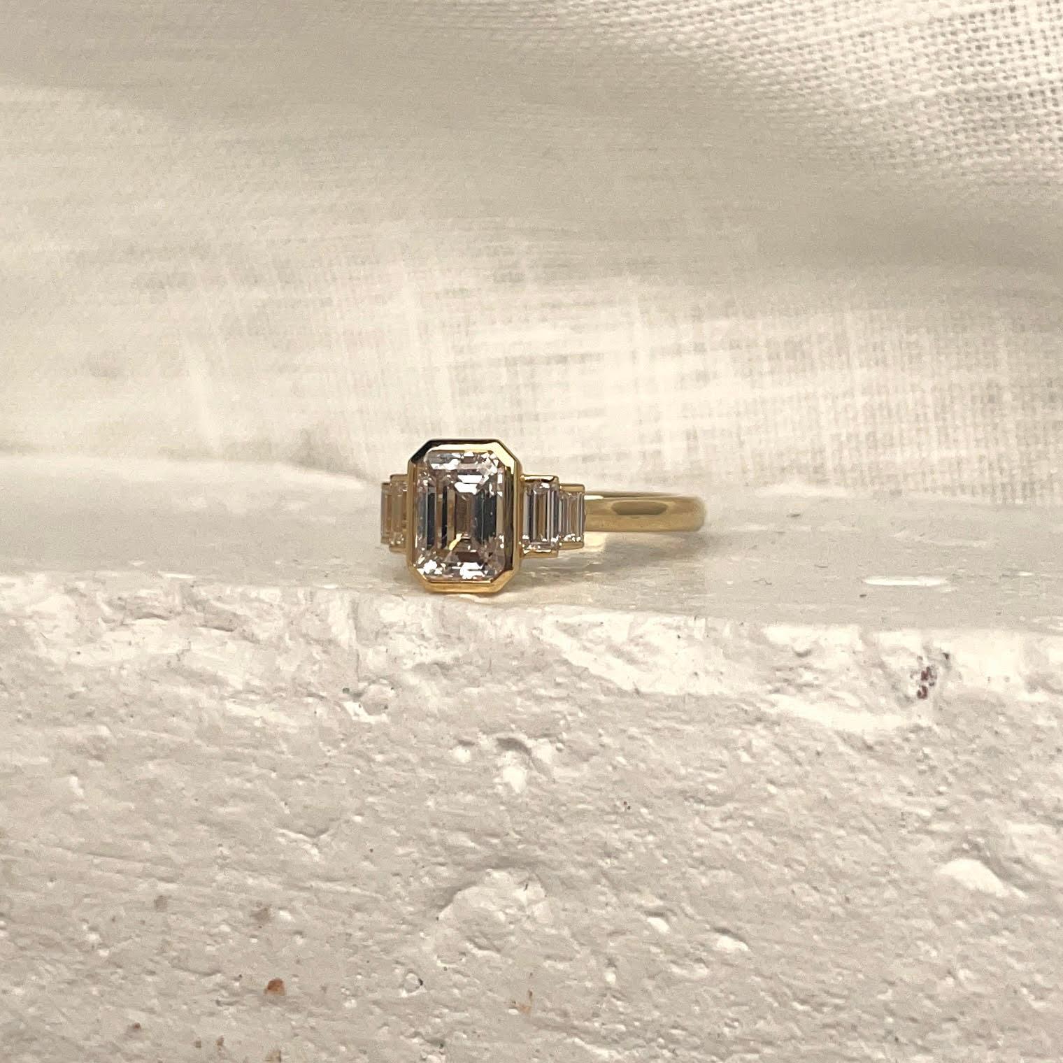 18 karat Yellow Gold and Emerald Diamond Ring