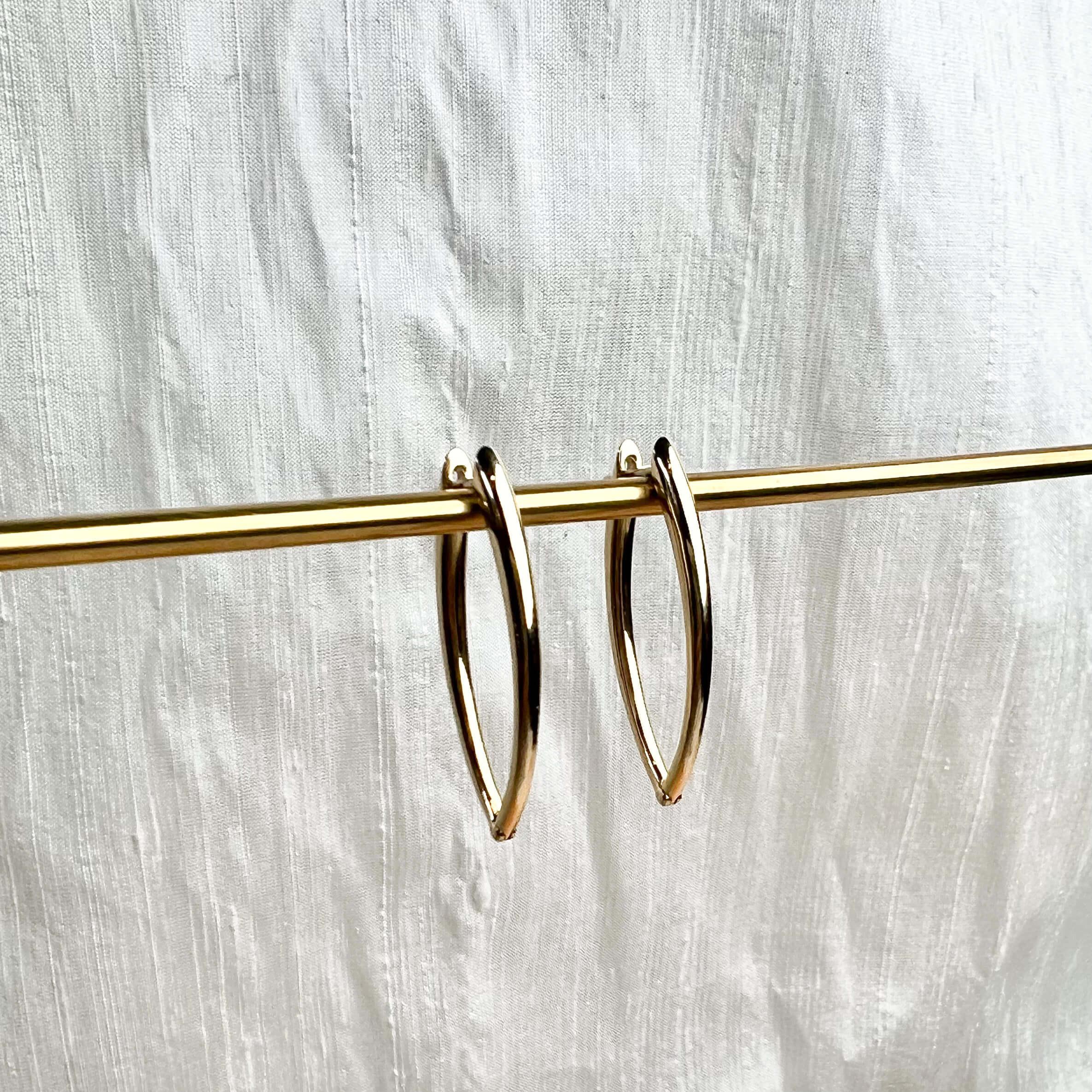 18 karat Yellow gold 'Christina' medium Earring