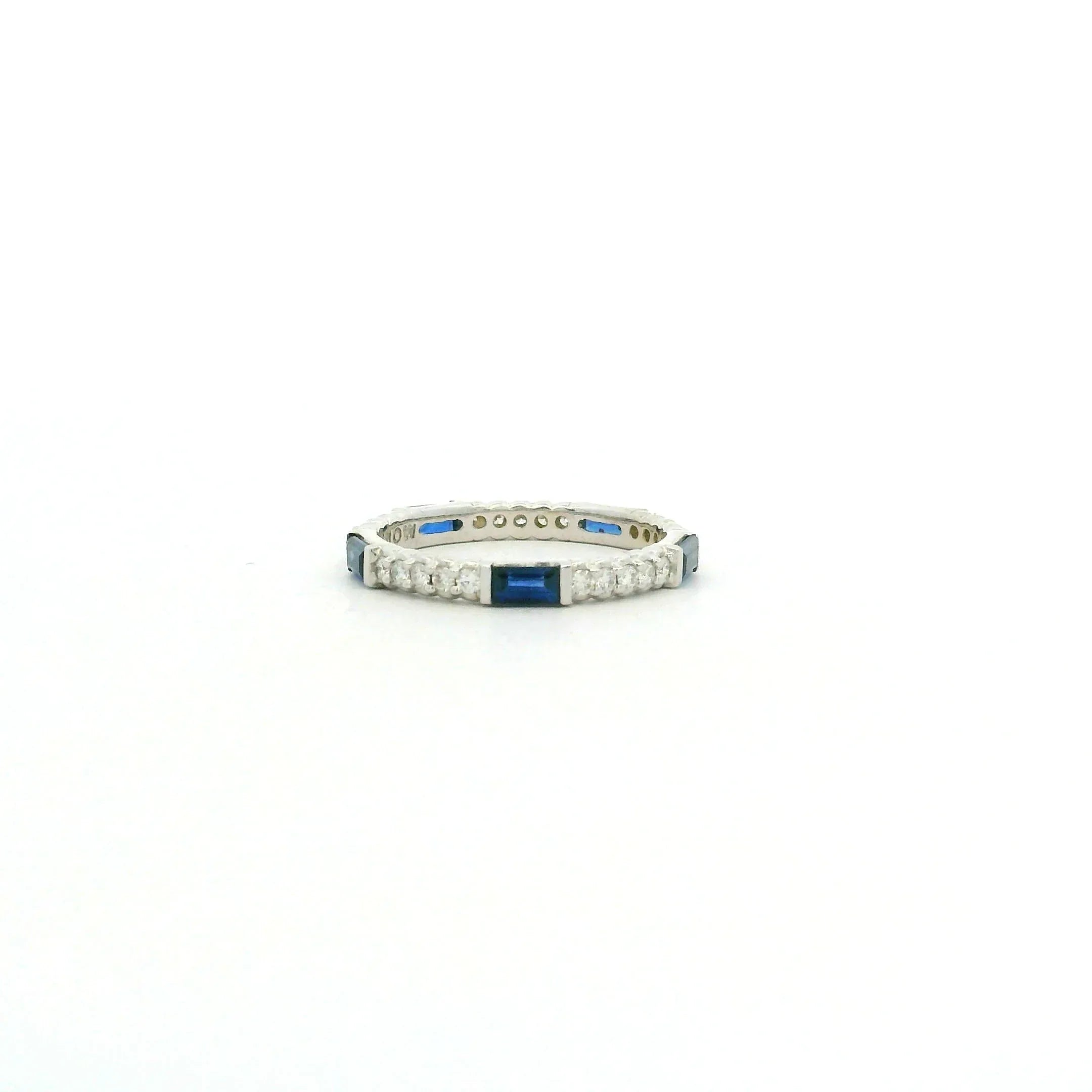 White Gold, Diamond and Sapphire Ring