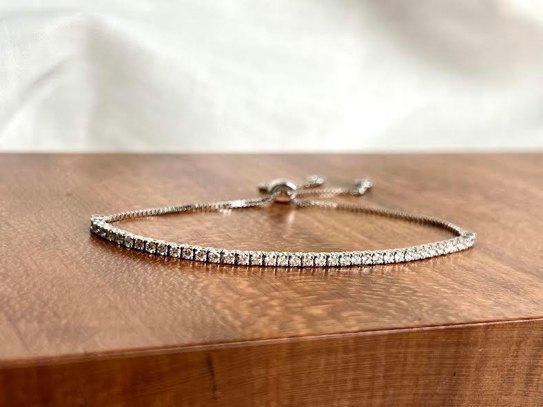 18 karat White Gold and Diamond Line Cinch Bracelet