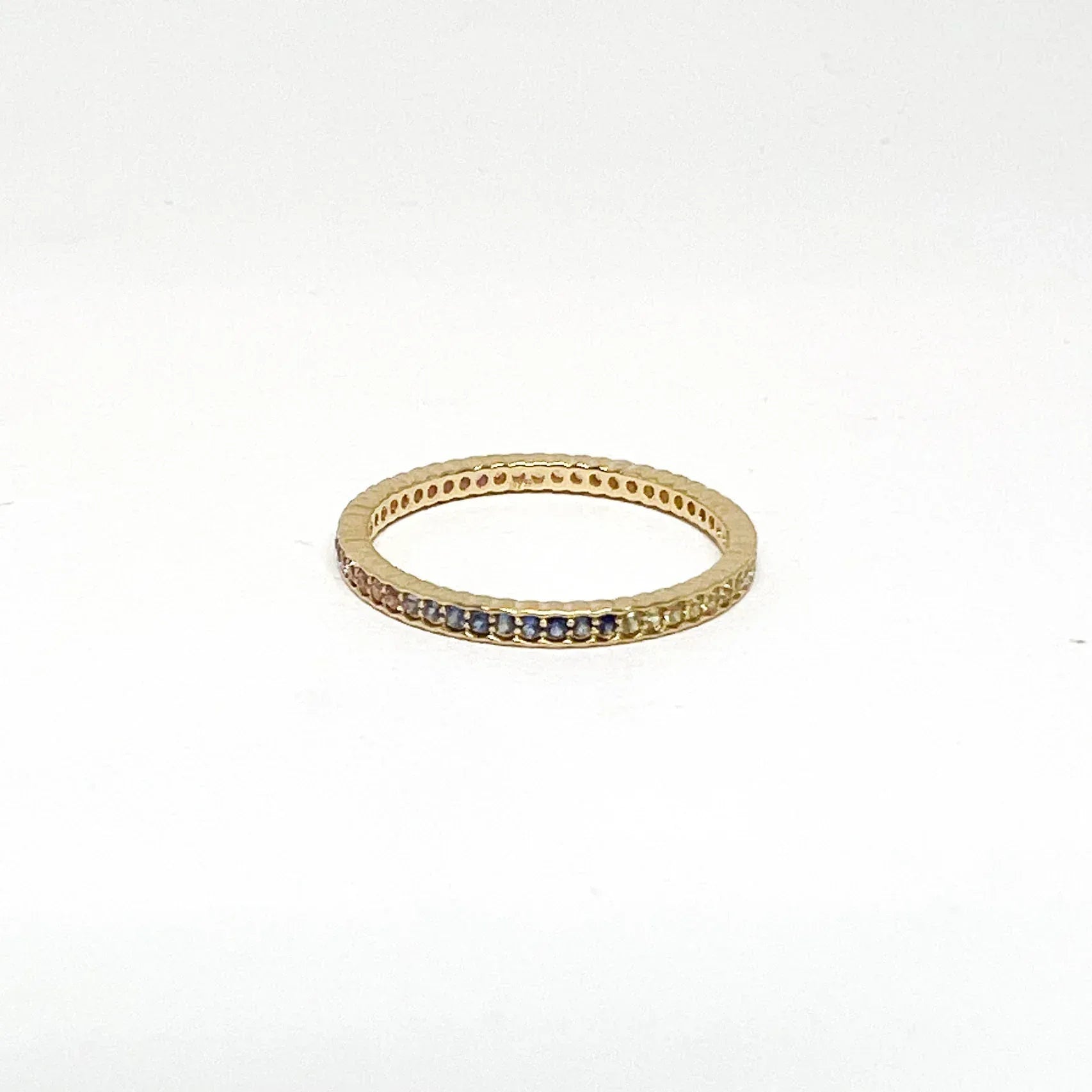 Yellow Gold and Rainbow Sapphire Scalloped Band