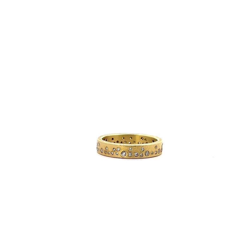18 karat Yellow Gold and Diamond Scatter Band
