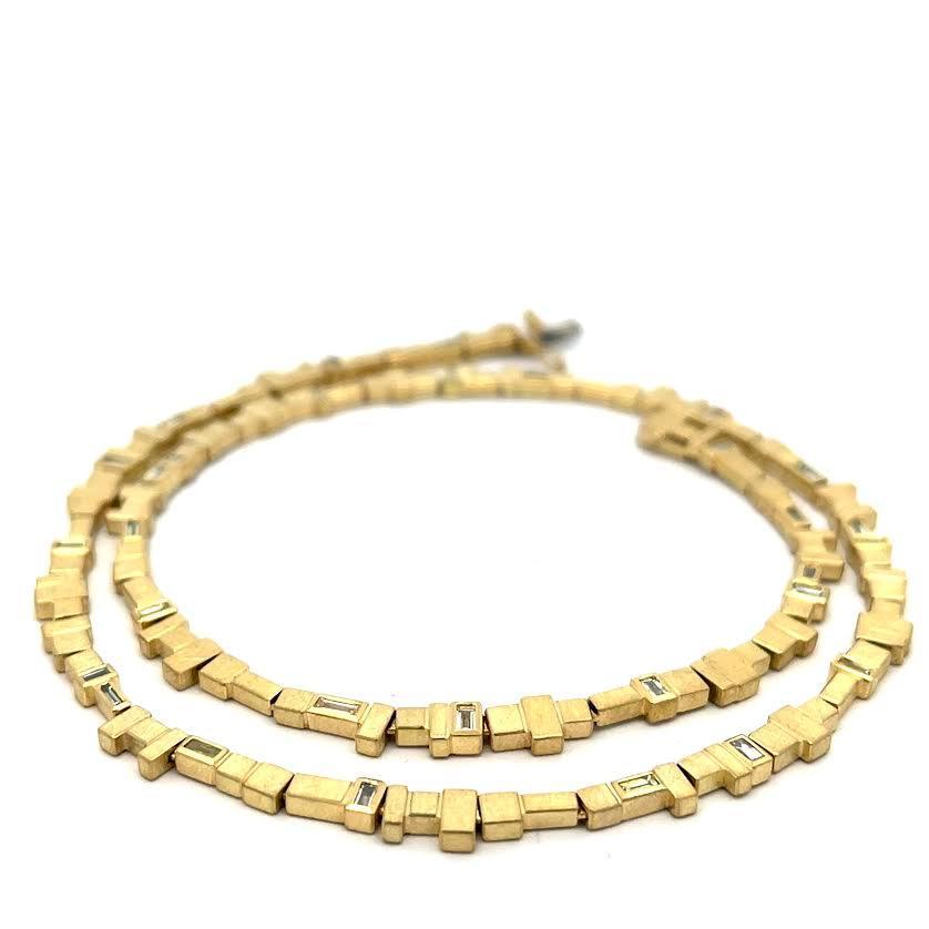 18 karat Yellow Gold and Baguette Diamond Necklace