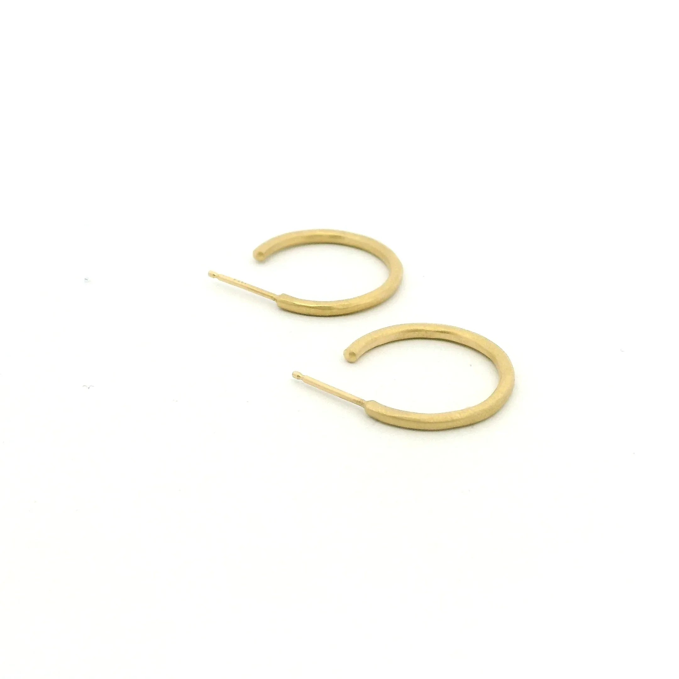 18 karat Yellow Gold Hoop Earrings, Small