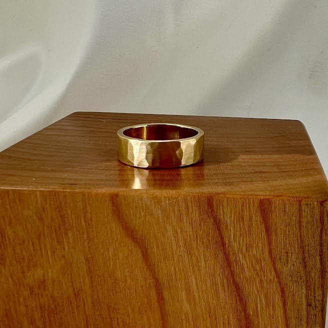 Yellow Gold Hammered Band