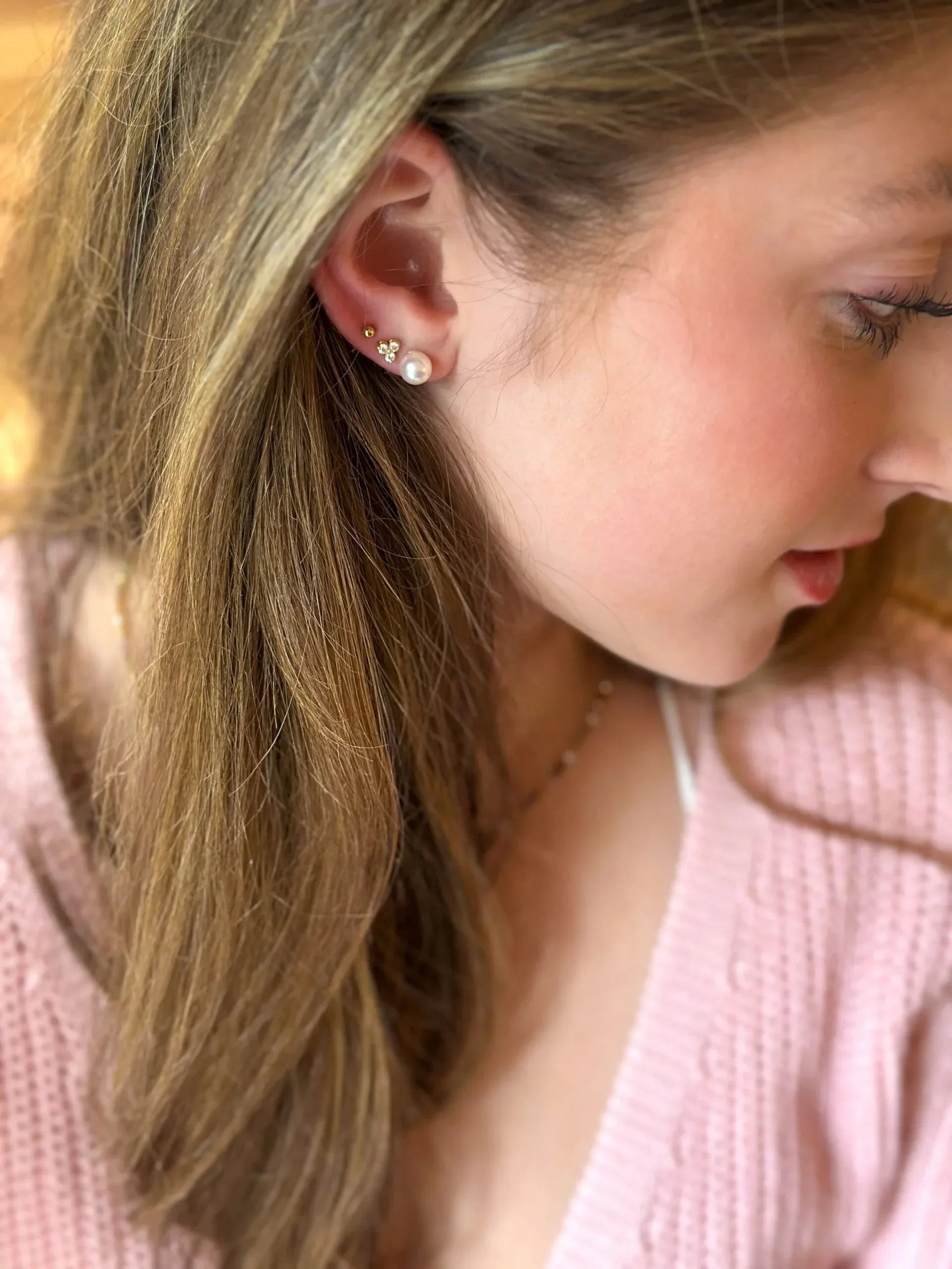 18 Karat Yellow Gold Stud Earrings
