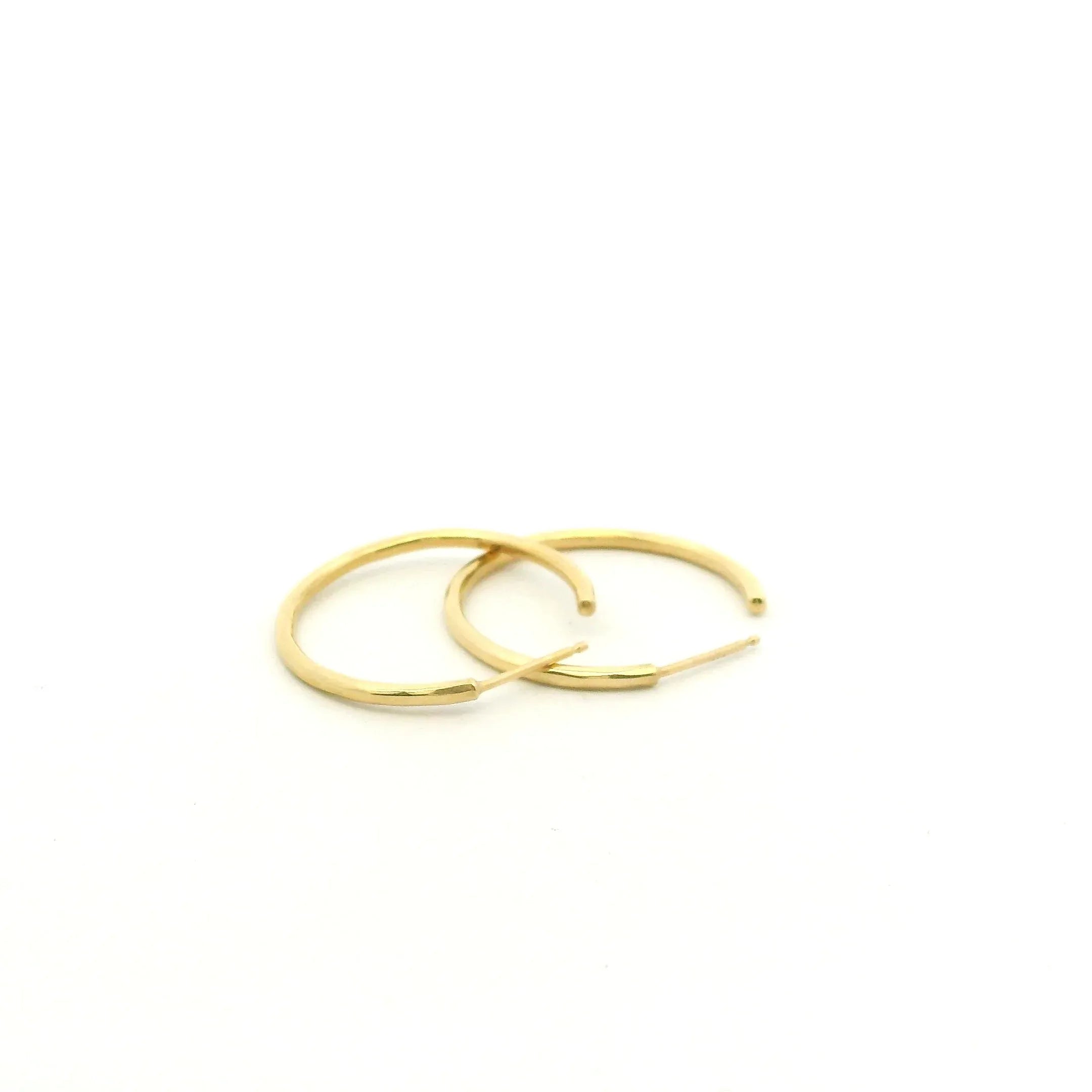 18 Karat Yellow Gold Hoop Earrings, Medium