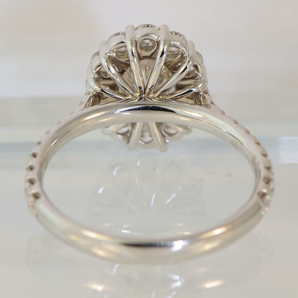 Cluster Halo Oval Diamond Ring