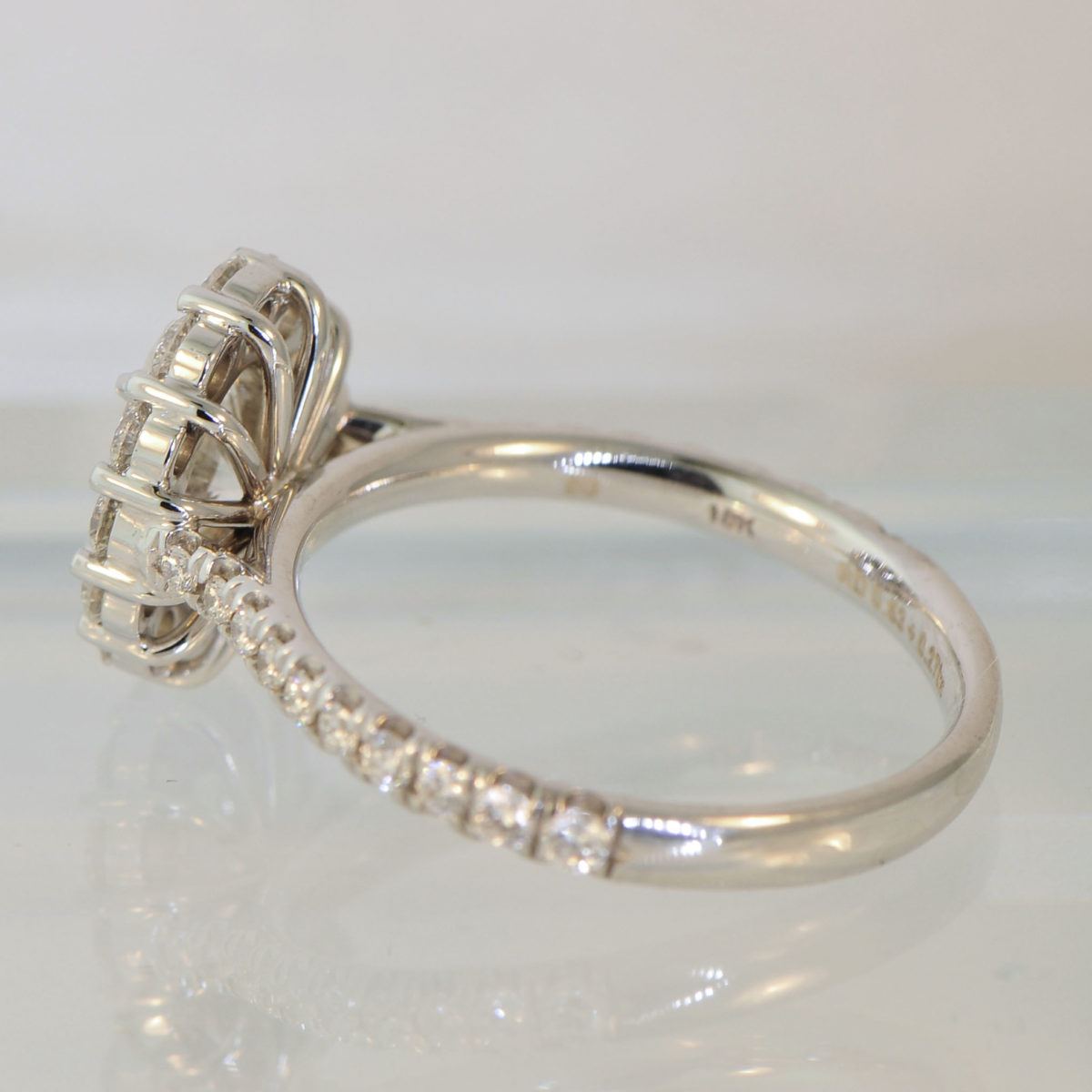 Cluster Halo Oval Diamond Ring