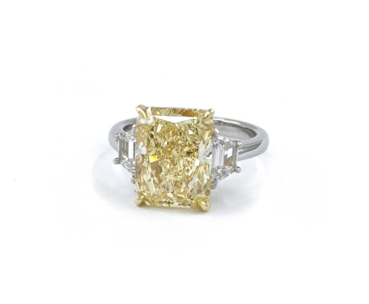 Platinum -Yellow Gold 5.03CT Fancy Yellow Diamond Ring