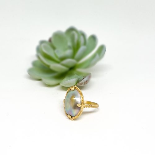 Yellow Gold and Mabe Pearl Ring