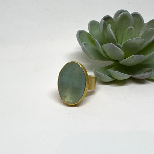 Yellow Gold and Oval Aquamarine Ring