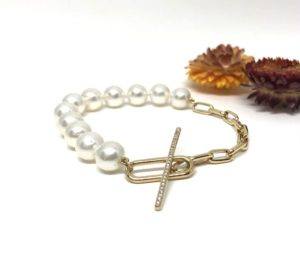 South Sea Pearl and Gold Diamond Toggle Link Bracelet