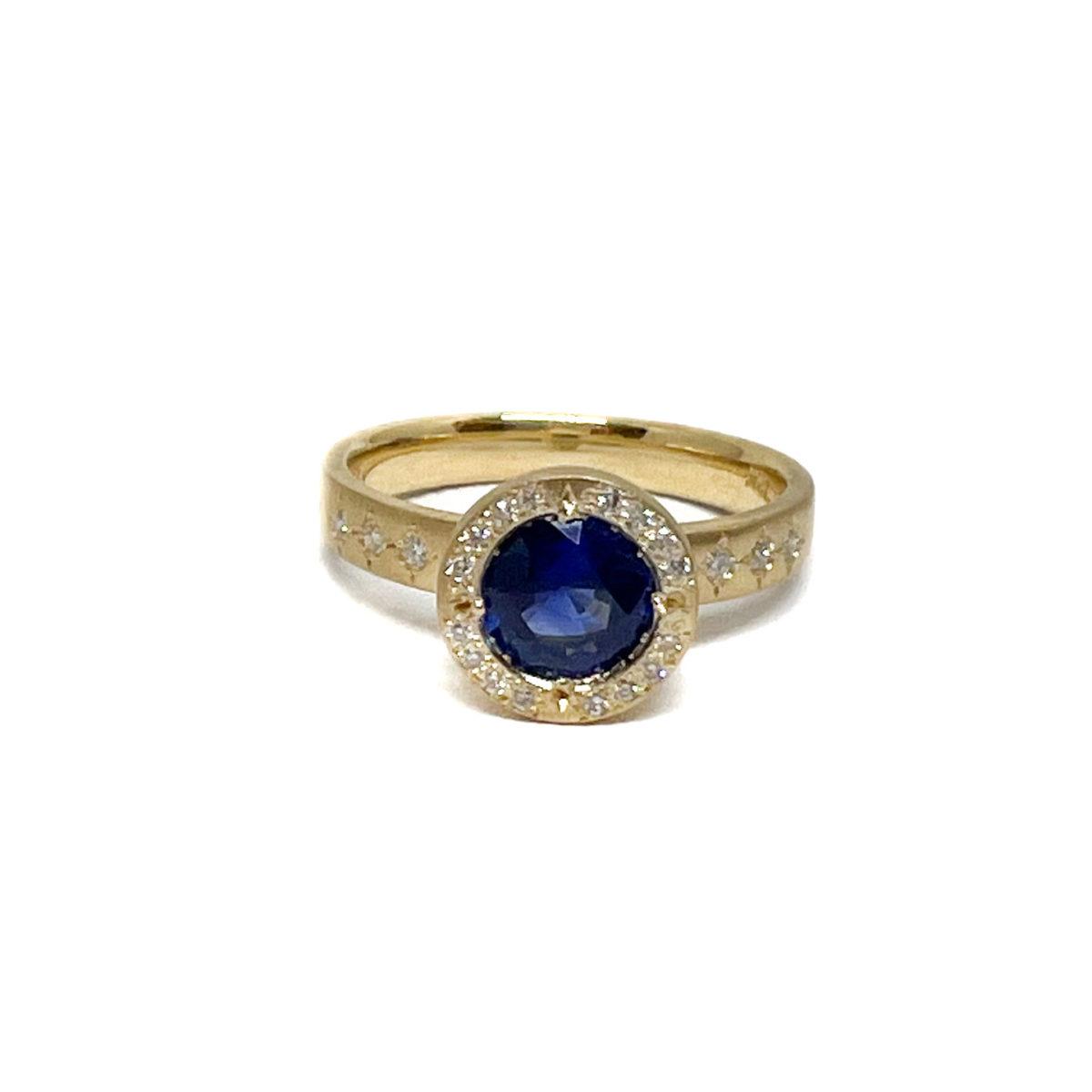 Yellow Gold and Dark Blue Sapphire Ring