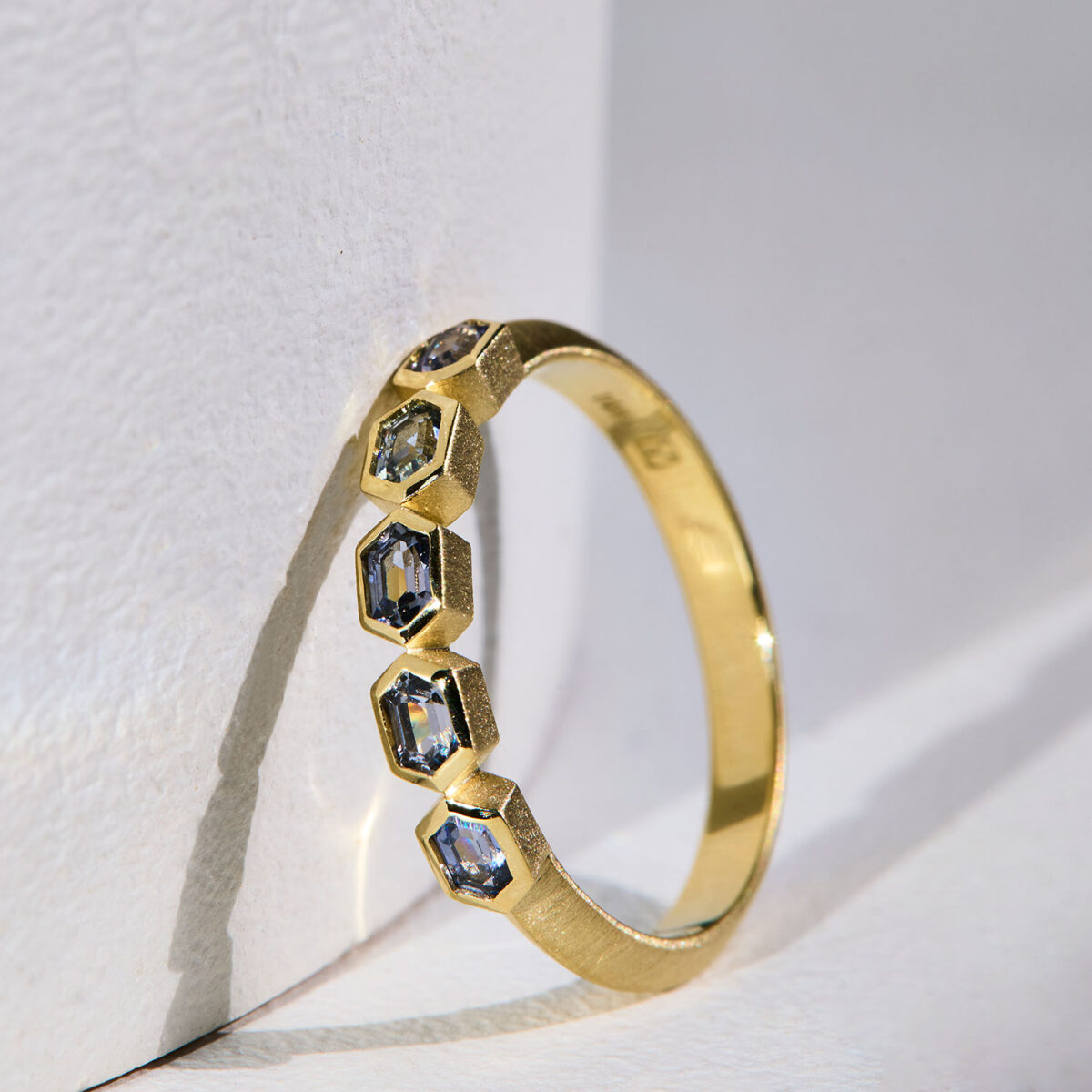 18 karat Yellow Gold and Spinel Hexagon Ring