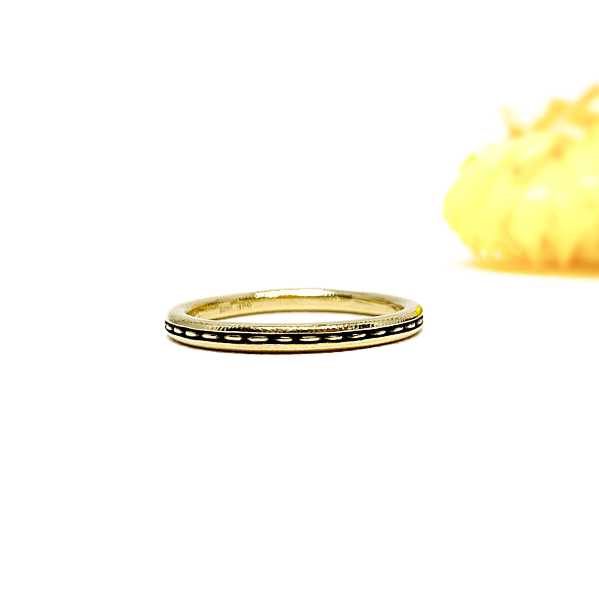 Yellow Gold Single Dash Ring