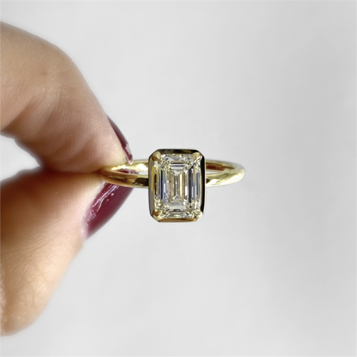 1.22 CT Yellow Gold and Diamond Ring