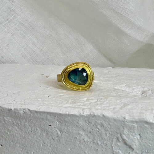 Yellow Gold and Sapphire Ring