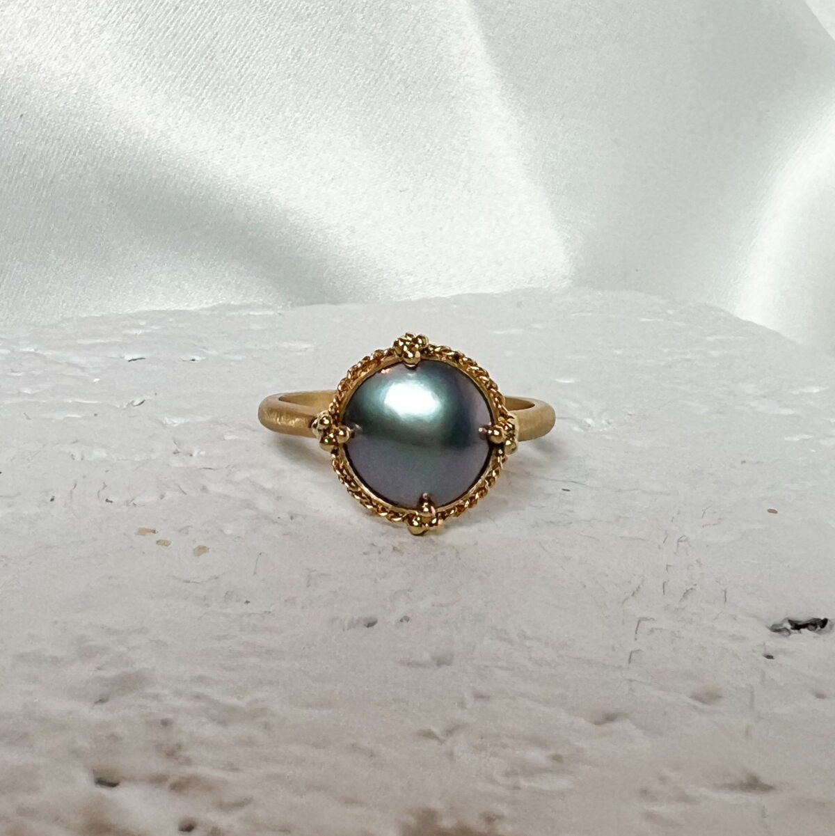 Yellow Gold and Mabe Pearl RIng